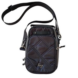Lug Skeeter convertible crossbody bag in black.
